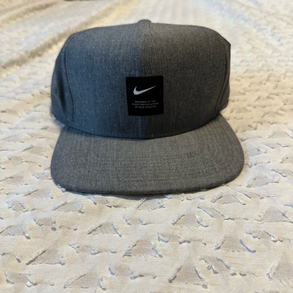Nike golf gray grey strap back strapback snap back snapback Cap Malbon